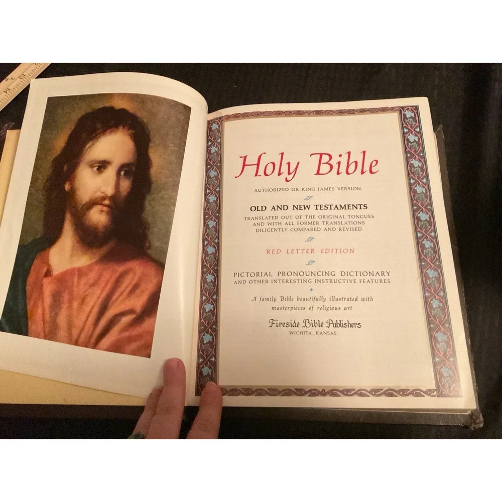 Vintage Holy Bible Family Record Edition, Red Letter,‎ King James Version